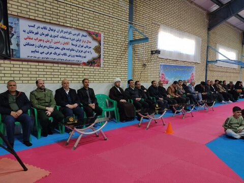 تصاویر/ آیین نمادین زنگ انقلاب در تکاب