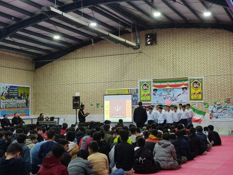 تصاویر/ آیین نمادین زنگ انقلاب در تکاب