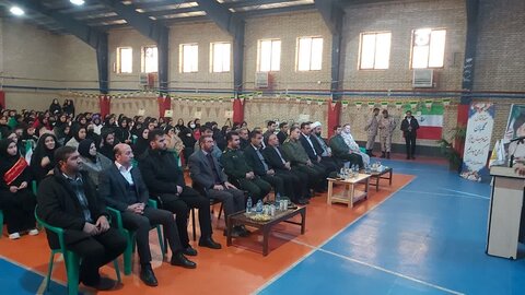 تصاویر/ نواخته شدن زنگ انقلاب در ماکو