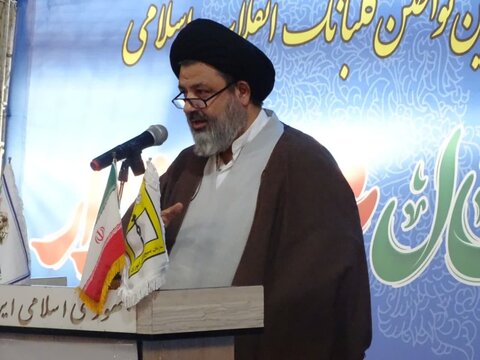 تصاویر/ نواخته شدن زنگ انقلاب در ماکو