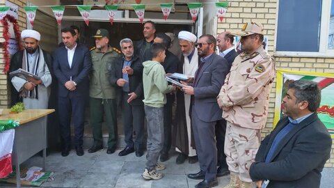 تصاویر/ نواخته شدن زنگ انقلاب در ماکو