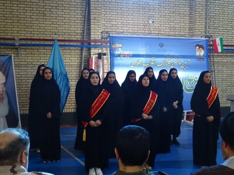 تصاویر/ نواخته شدن زنگ انقلاب در ماکو