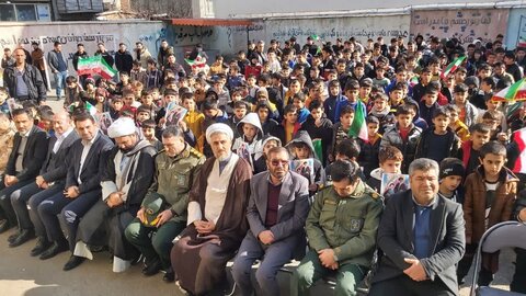 تصاویر/ نواخته شدن زنگ انقلاب در ماکو