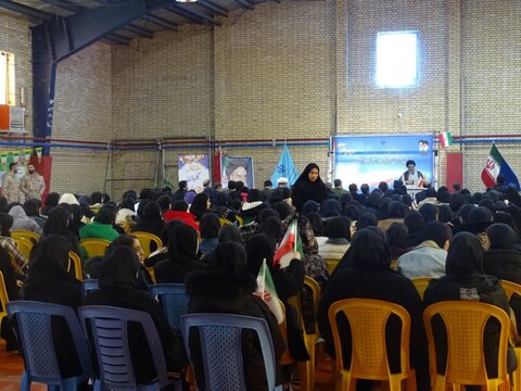 تصاویر/ نواخته شدن زنگ انقلاب در ماکو