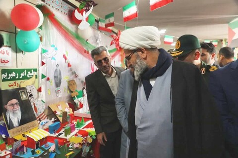 تصاویر/ آیین «زنگ انقلاب اسلامی» در آموزشگاه ۲۲ بهمن سمنان