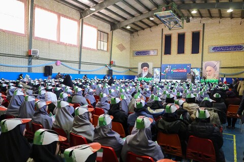 تصاویر |  زنگ انقلاب در دبیرستان دخترانه سمیه تبریز