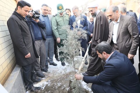 زنگ انقلاب در همدان