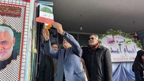 تصاویر/ زنگ انقلاب در مدارس مرند