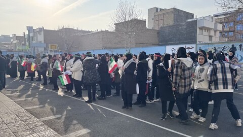 تصاویر/ زنگ انقلاب در مدارس مرند