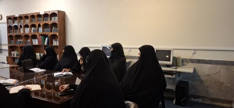 تصاویر/برگزاری دوره ضمن خدمت ویژه اساتید حوزه در مدرسه علمیه الزهرا (س)اراک