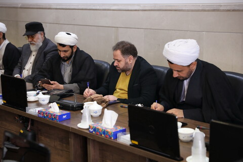 تصاویر/ اولین جلسه کمیته برنامه ریزی حضور مرکز مدیریت در سی و دومین نمایشگاه بین المللی قرآن کریم