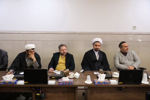 تصاویر/ اولین جلسه کمیته برنامه ریزی حضور مرکز مدیریت در سی و دومین نمایشگاه بین المللی قرآن کریم