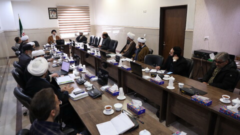 تصاویر/ اولین جلسه کمیته برنامه ریزی حضور مرکز مدیریت در سی و دومین نمایشگاه بین المللی قرآن کریم