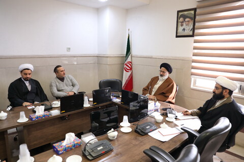 تصاویر/ اولین جلسه کمیته برنامه ریزی حضور مرکز مدیریت در سی و دومین نمایشگاه بین المللی قرآن کریم