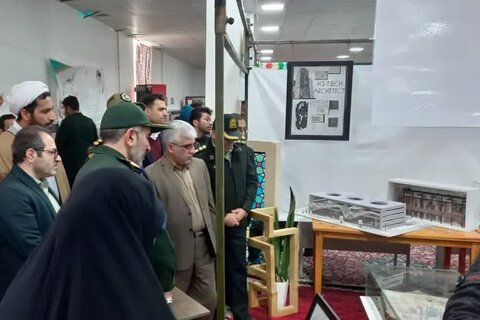 تصاویر/ افتتاح نمایشگاه علمی دستاوردهای انقلاب اسلامی درآران و بیدگل