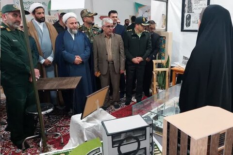 تصاویر/ افتتاح نمایشگاه علمی دستاوردهای انقلاب اسلامی درآران و بیدگل