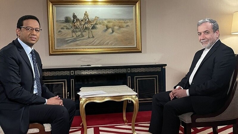 ایران کا ایٹمی پروگرام ایرانی سائنسدانوں کے ذہنوں میں ہے، زمین پر نہیں / رہبر معظم کے واضح فتویٰ کے مطابق جوہری ہتھیار حرام ہیں