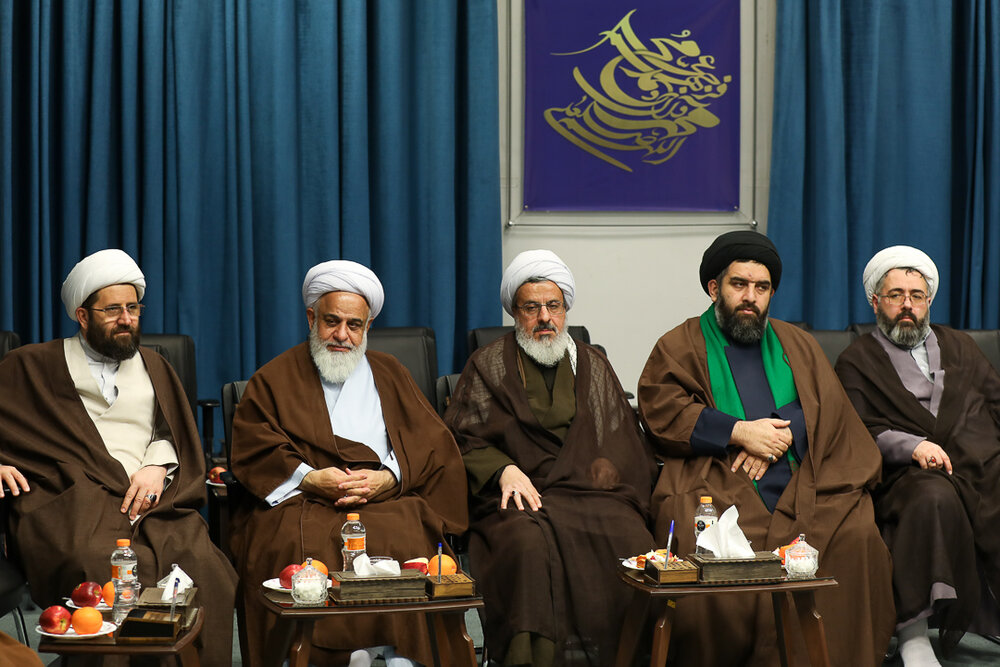 نخستین گردهمایی ائمه جمعه استان قزوین با حضور نماینده جدید ولی فقیه در استان