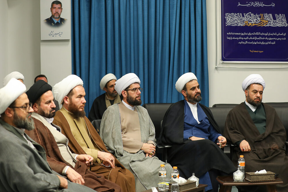 به خاطر فرصت خدمتی که برایم فراهم شد خداوند را سپاسگزارم