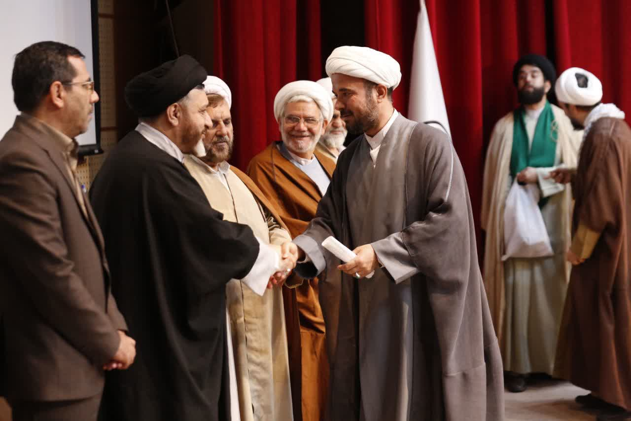 اجلاسیه سالانه طلاب شهرستان های نایین، خور و بیابانک برگزار شد