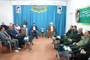 مسئولان با تلاش مضاعف در مسیر رفع مشکلات مردم گام بردارند