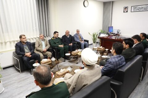 دیدار مسئولان یزد با فرمانده سپاه به مناسبت روز پاسدار