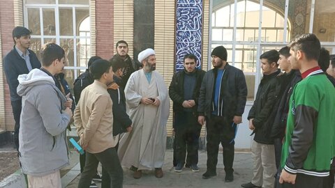 تصاویر/ تجدید میثاق طلاب خوی با شهدا