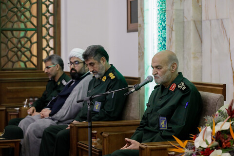تصاویر/ دیدار جمعی از فرماندهان سپاه امام رضا(ع) و پاسداران یگان حفاظت حرم با تولیت آستان قدس رضوی