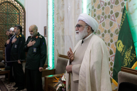تصاویر/ دیدار جمعی از فرماندهان سپاه امام رضا(ع) و پاسداران یگان حفاظت حرم با تولیت آستان قدس رضوی