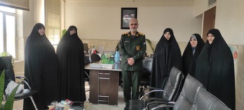 تصاویر/دیدار با فرمانده سپاه پاسداران شهرستان ساوه به مناسبت روز پاسدار