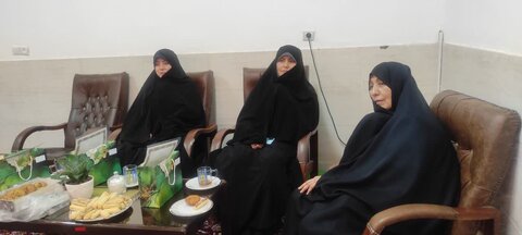 تصاویر/دیدار با فرمانده سپاه پاسداران شهرستان ساوه به مناسبت روز پاسدار