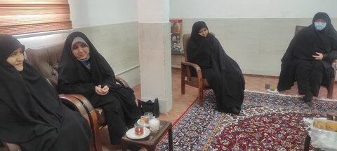 تصاویر/دیدار با فرمانده سپاه پاسداران شهرستان ساوه به مناسبت روز پاسدار