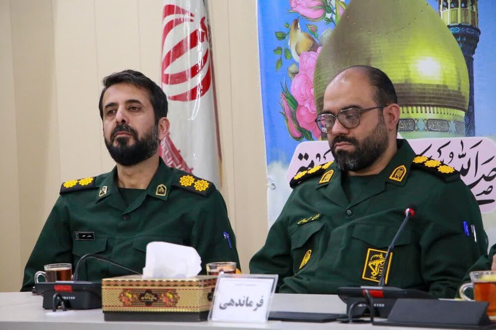 روز پاسدار نماد تعهد و مسئولیت در برابر انقلاب اسلامی است