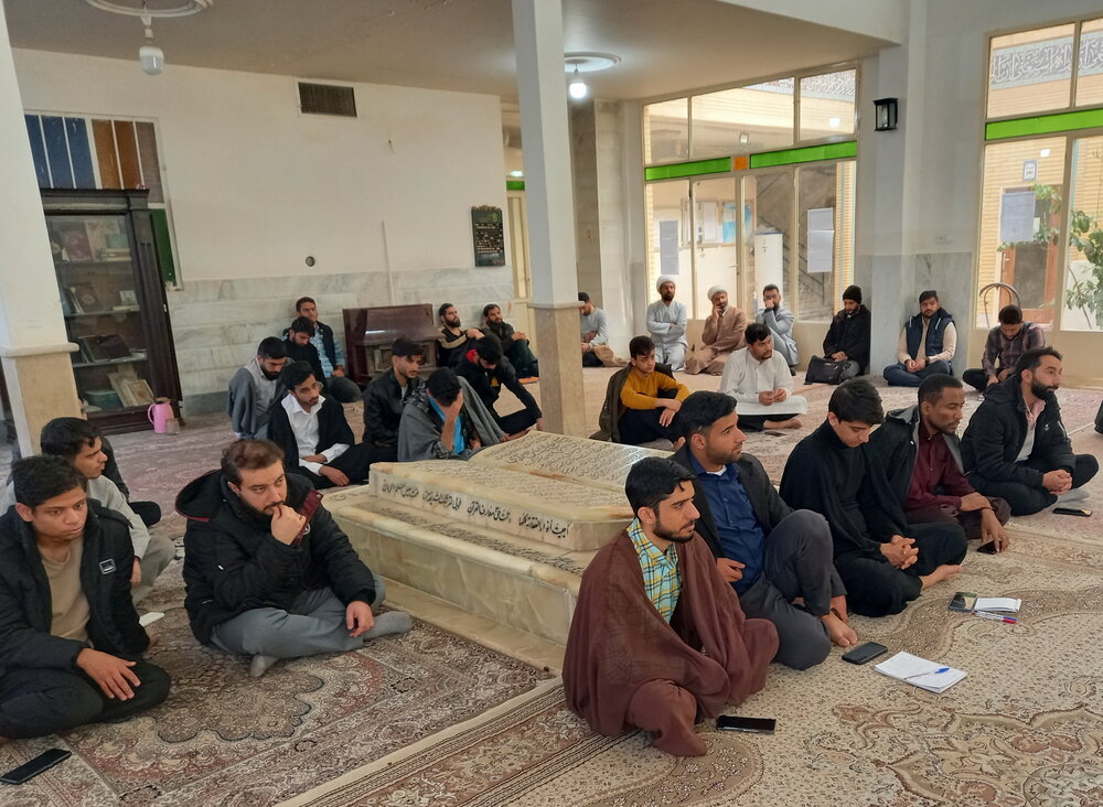 تصاویر/ کارگاه آموزشی سلامت محور در مدرسه علمیه باب‌العلم کاشان