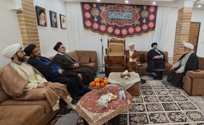 دیدار هیئت رئیسه مجمع نمایندگان طلاب و فضلای حوزه با آیت الله کعبی