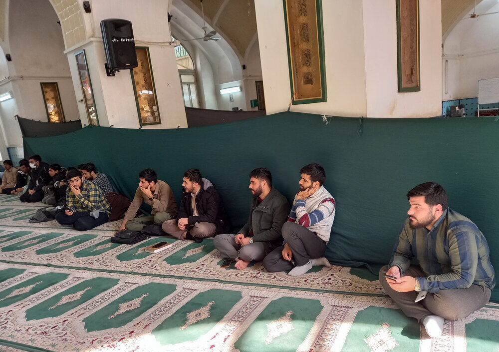 تصاویر/ نشست راه‌کارهای مشاوره طلاب مدرسه علمیه آیت‌الله مدنی کاشان