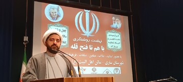 طلاب و مبلغین؛ پیشگامان حضور فعال در جامعه و ترویج شعارهای انقلاب