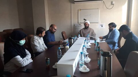 تصاویر/ تجلیل امام جمعه سیراف از کادر درمان