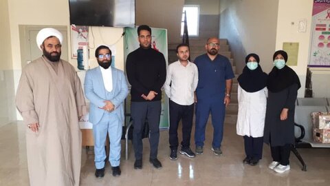 تصاویر/ تجلیل امام جمعه سیراف از کادر درمان