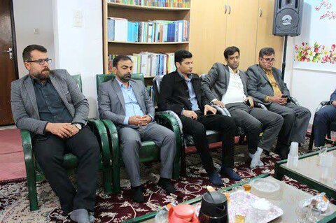 تصاویر/ دیدار فجرانه مسئولان با امام جمعه شبانکاره