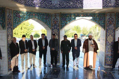 تصاویر/ غبارروبی قبور شهدا در شبانکاره