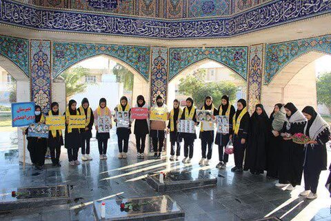 تصاویر/ غبارروبی قبور شهدا در شبانکاره