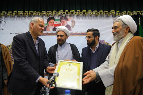 تصاویر/ اختتامیه مدرسه کاربست هوش مصنوعی در مطالعات قرآنی همراه با تجلیل از دکتر علیرضا طالب‌پور