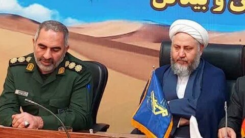 تصاویر/دیدار امام جمعه و مسئولان شهرستان آران و بیدگل با فرمانده سپاه به مناسبت روز پاسدار