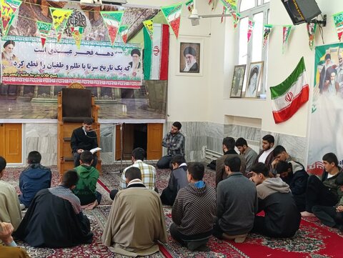 تصاویر جشن میلاد امام حسین(ع) و گرامیداشت ایام الله دهه فجر در مدرسه ولیعصر(عج)بروجرد