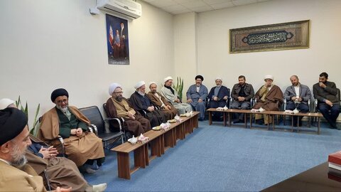 دیدار کادر مدرسه علمیه امام جعفر صادق علیه‌السلام با امام جمعه شهریار