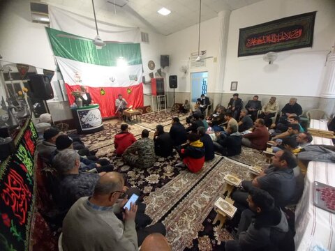 تصاویر/ محفل قرآنی در ایام الله دهه فجر در روستای نصرآباد جیرویه کاشان
