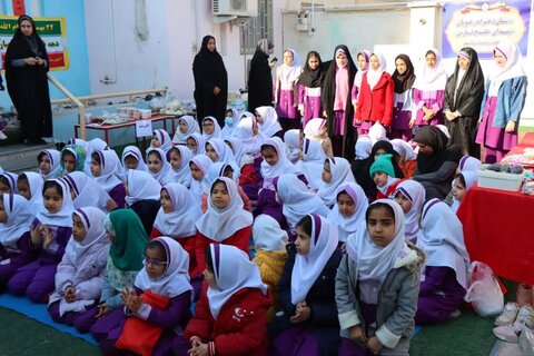 تصاویر/ جشن انقلاب در یکی از مدارس عالیشهر