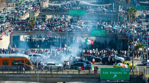 کیلیفورنیا میں ٹرمپ کے خلاف وسیع پیمانے پر احتجاج