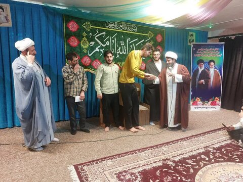 تصاویر/ مراسم اعیاد شعبانیه و دهه فجر در مدرسه علمیه امام صادق (ع) قروه